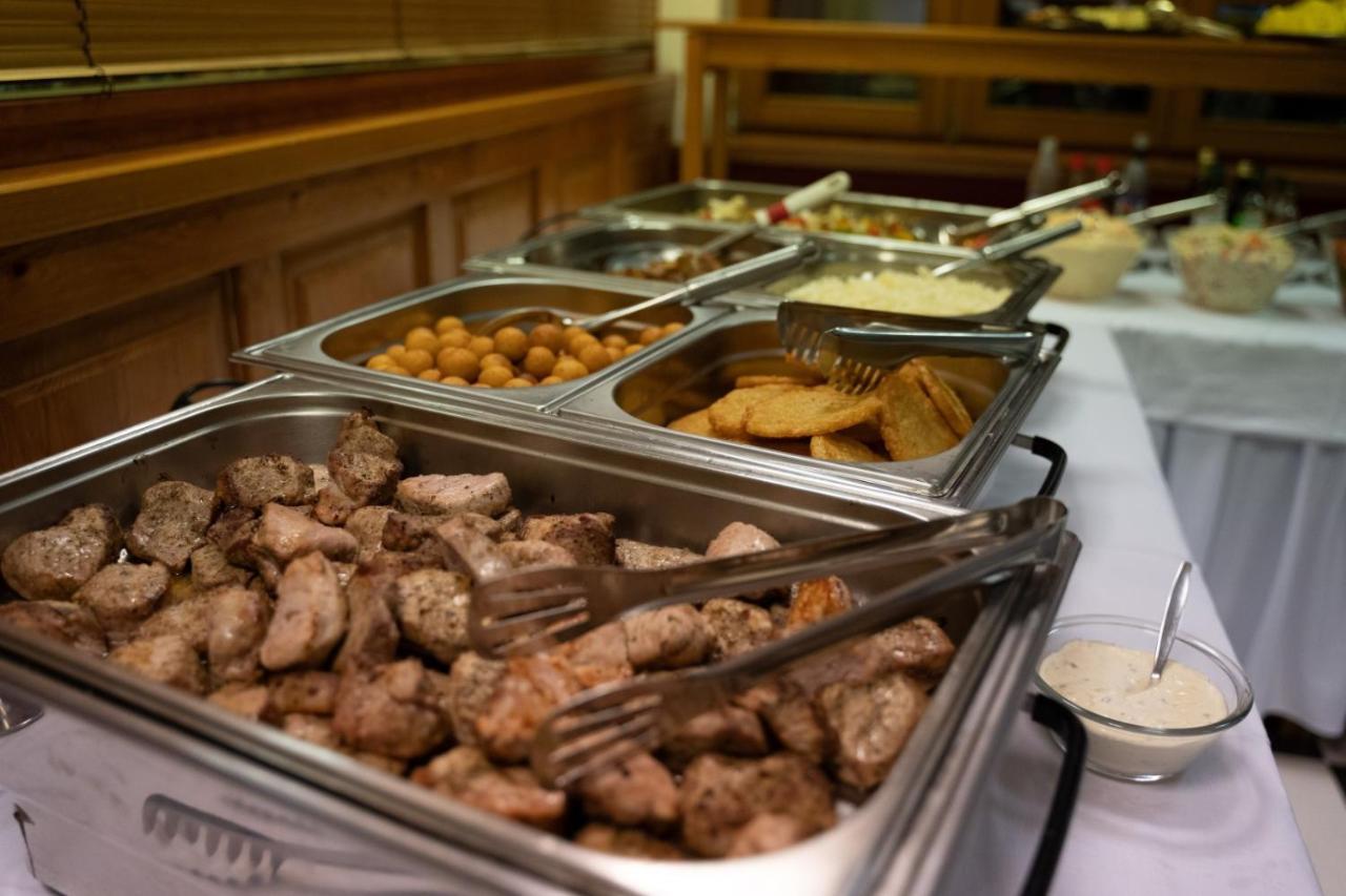 Naceradec Hotel Stamberk מראה חיצוני תמונה