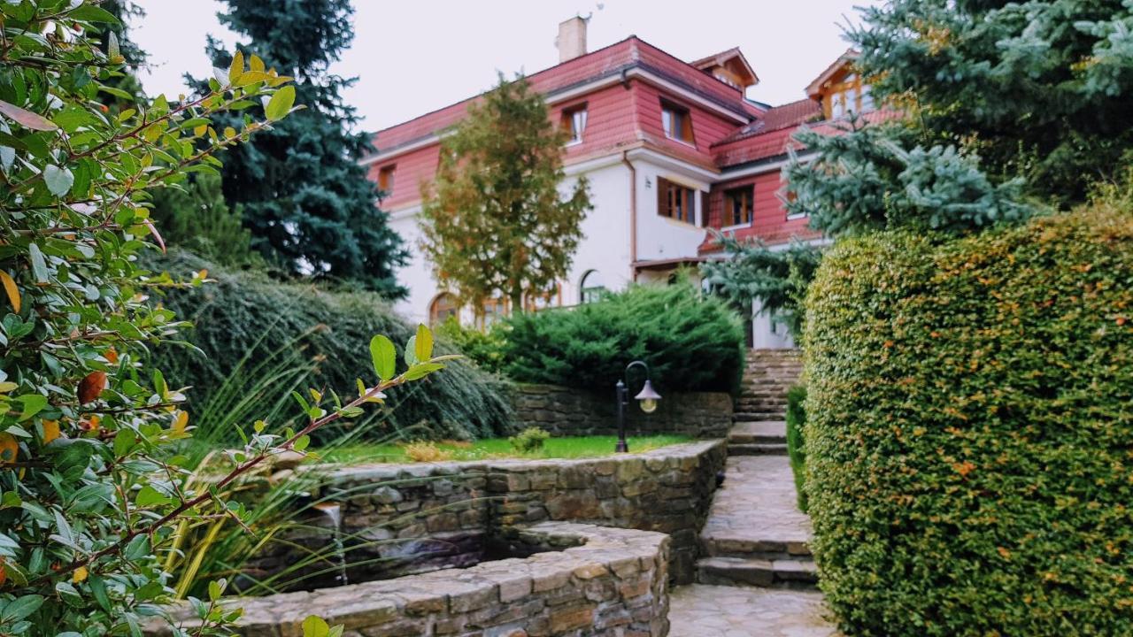 Naceradec Hotel Stamberk מראה חיצוני תמונה