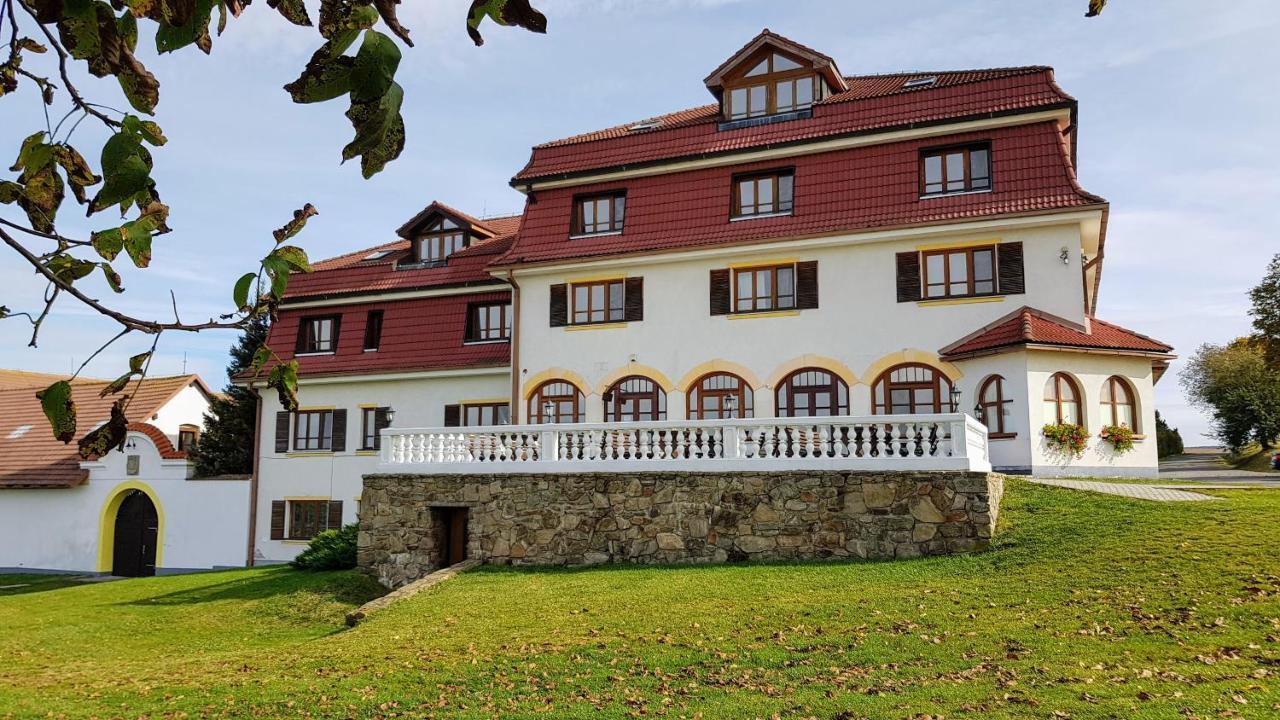 Naceradec Hotel Stamberk מראה חיצוני תמונה