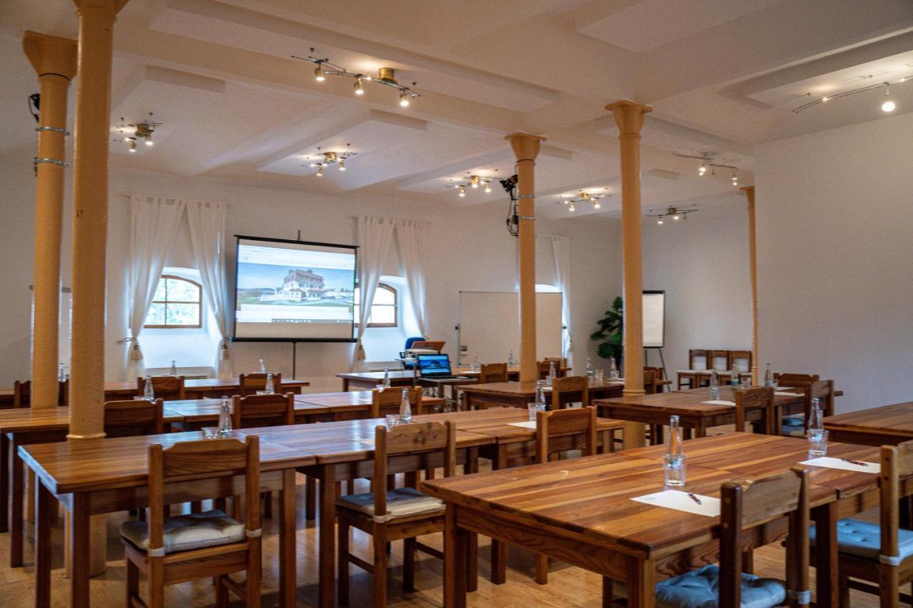 Naceradec Hotel Stamberk מראה חיצוני תמונה